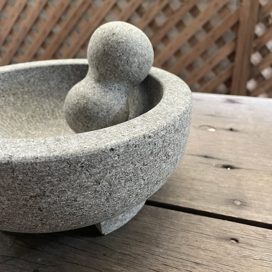 Piedra Mortar & Pestle
